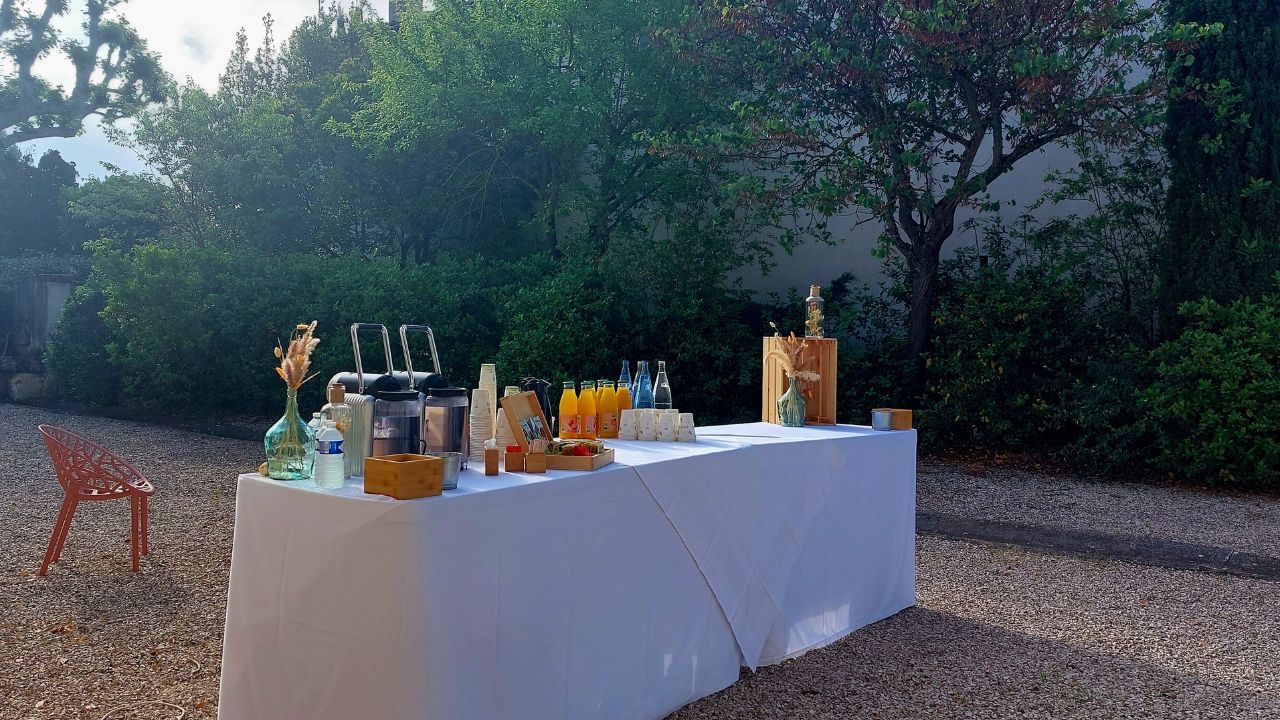 Petit déjeuner exterieur